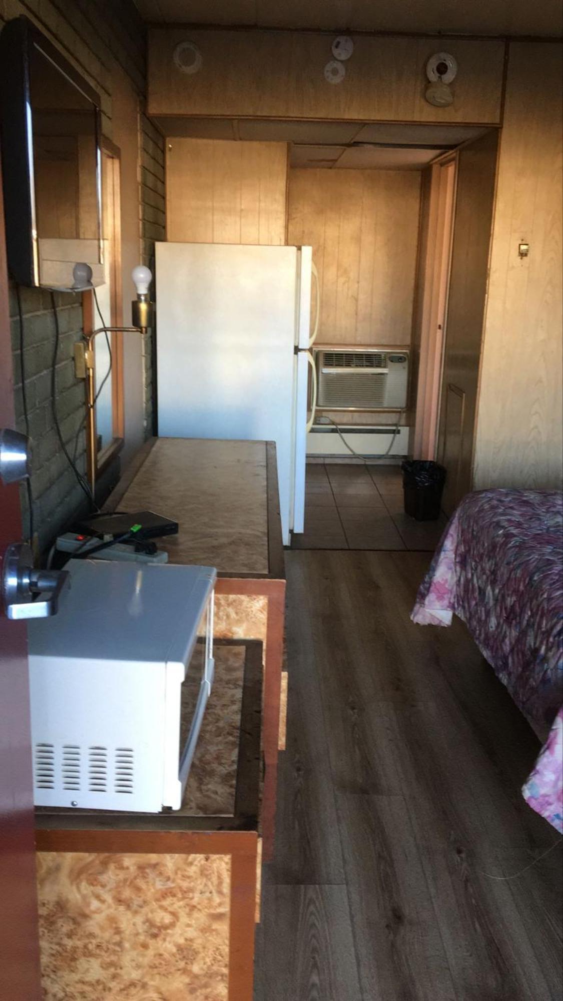 Dorchester Motel ฟาร์มิงตันฮิลส์ ภายนอก รูปภาพ