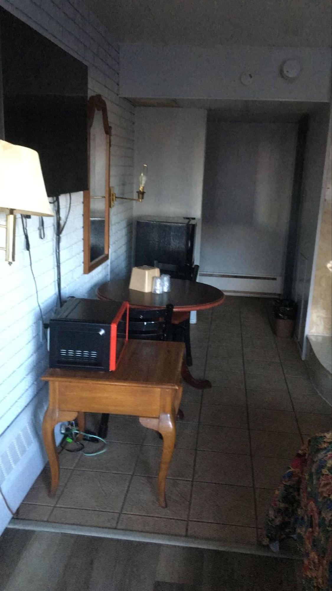 Dorchester Motel ฟาร์มิงตันฮิลส์ ภายนอก รูปภาพ
